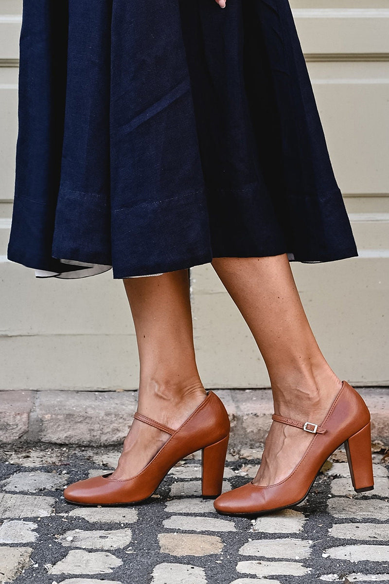 Caella™ | Elegant sandals with straps and a block heel, perfect for any occasion