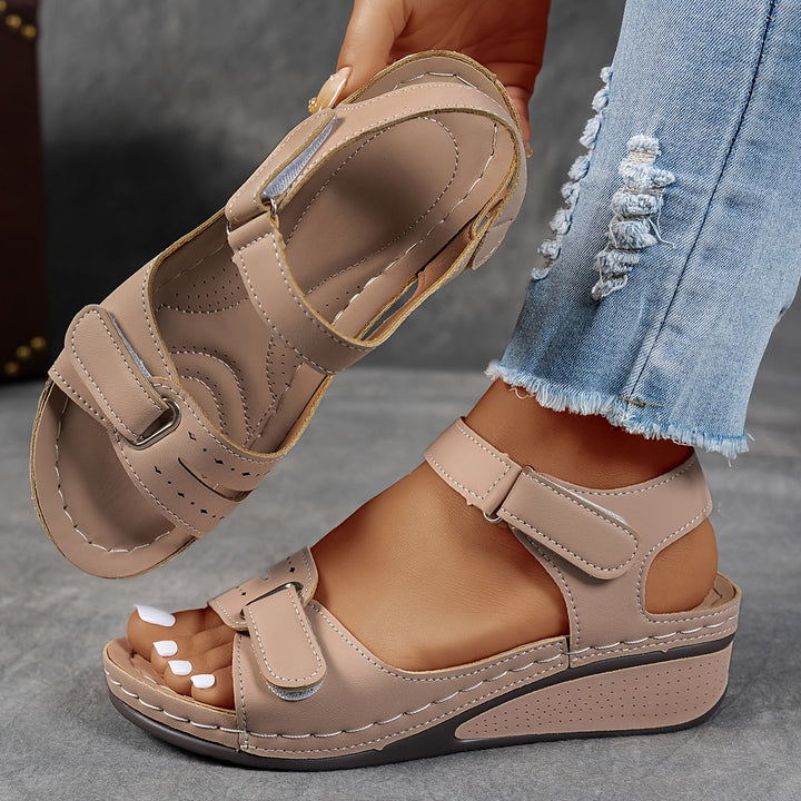 CARMELA | COMFORTABLE OPEN SANDALS