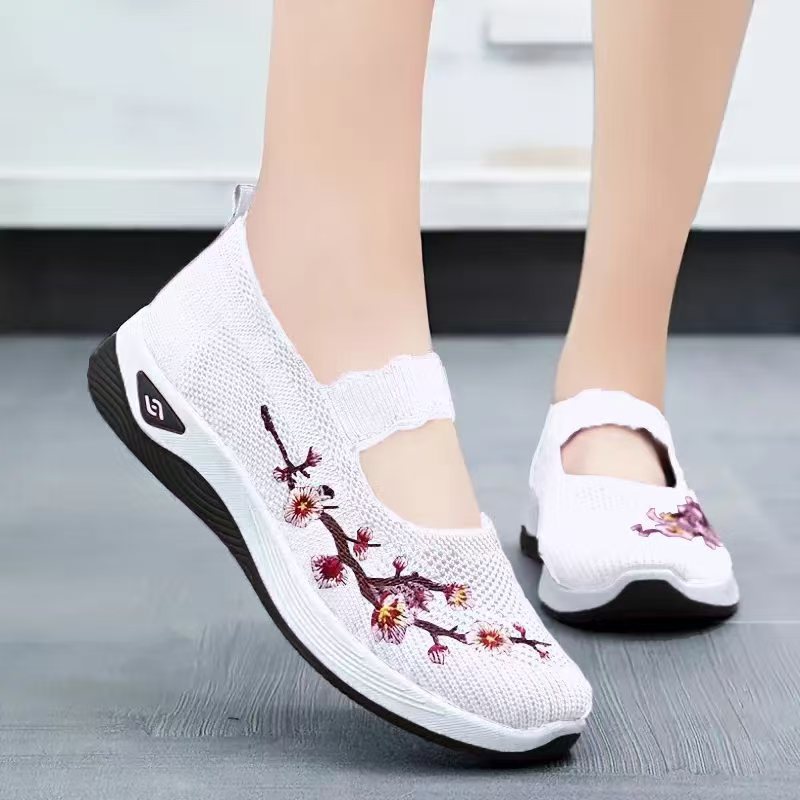 TRACY | ORTHOPAEDIC SLIP-ON SHOES WITH FLOWER EMBROIDERY