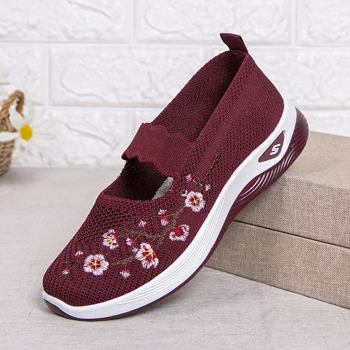 TRACY | ORTHOPAEDIC SLIP-ON SHOES WITH FLOWER EMBROIDERY