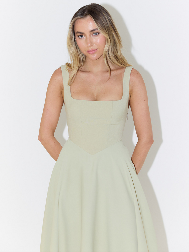 XIARA | ELEGANT DRESS