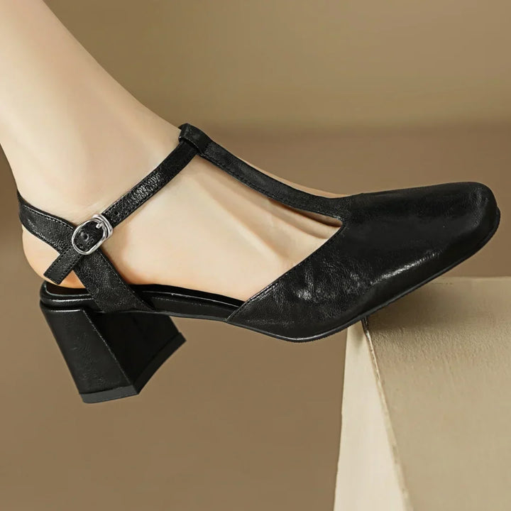 Onessa – Elegant T-Strap Leather Flats