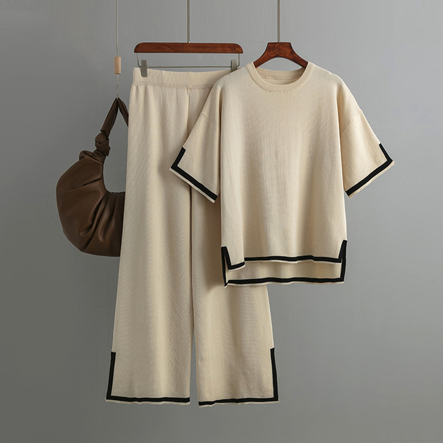 MARIANA - 2 PIECE SET IN STRETCHY AND SOFT MATERIAL
