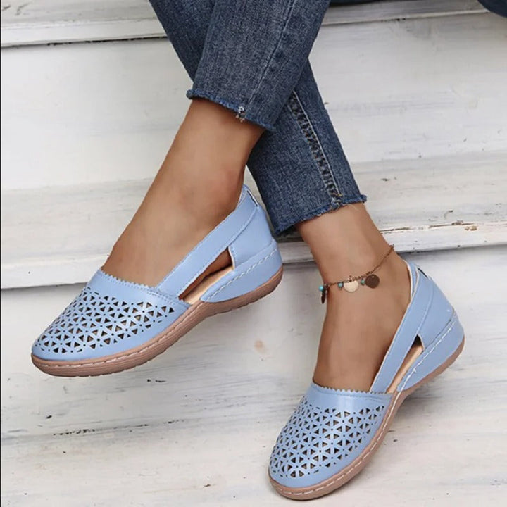 AMBROSSIA | VINTAGE ORTHOPAEDIC SANDALS