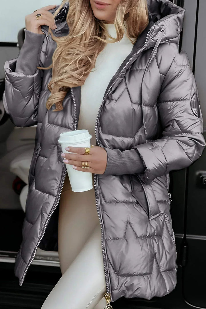 Nayumi – Elegant Winter Hooded Coat with Padding