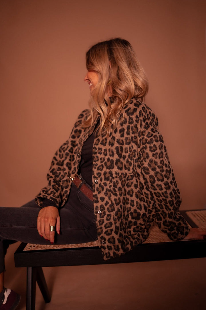 Priscilla – Chic Leopard Print Jacket