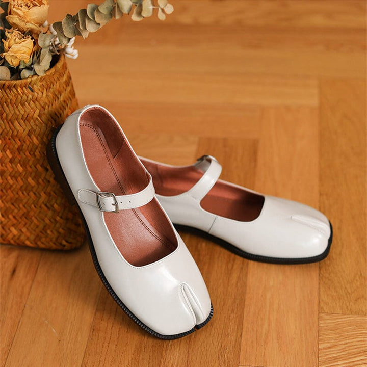 Evannah – Elegant Split-Toe Leather Flats