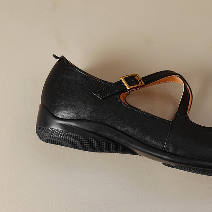 Edda – Elegant Crossover Strap Flats